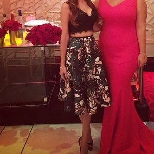 H&M EUC Beautiful full midi skirt